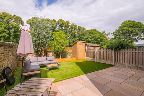 3 bedroom end of terrace house for sale, East View, Lightcliffe