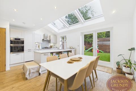 3 bedroom detached house for sale, Vicarage Farm Drive, Abington Place, NN3 8BT