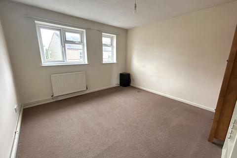 2 bedroom end of terrace house for sale, Saffron Road, Biggleswade, SG18