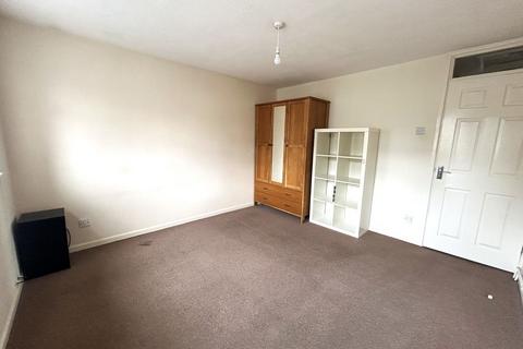 2 bedroom end of terrace house for sale, Saffron Road, Biggleswade, SG18