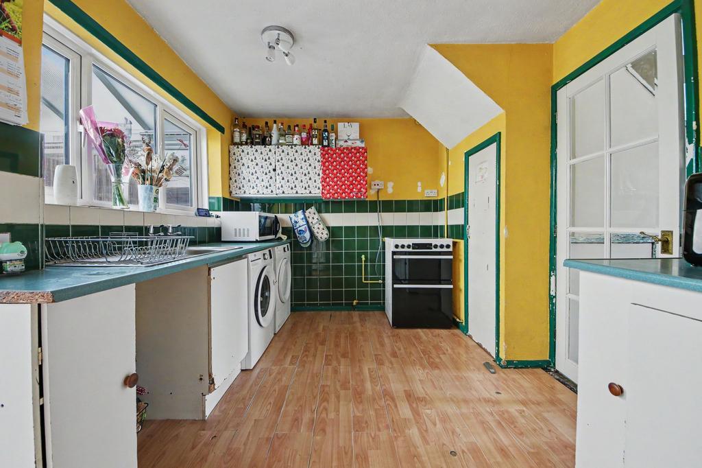 House in Southampton, Thornhill - View 2