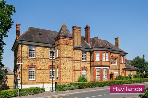 Pennington Drive, Winchmore Hill