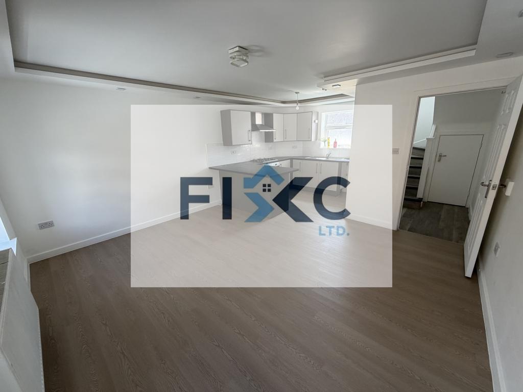 2 bedroom maisonette to rent