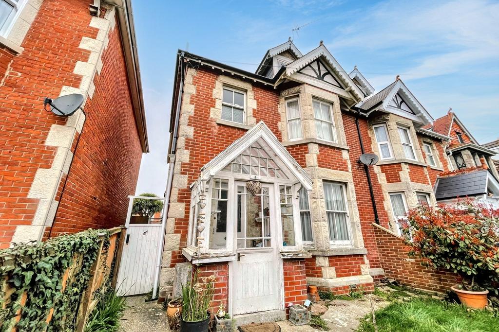 2 bedroom maisonette to rent