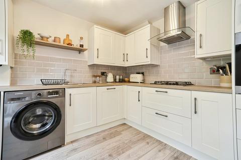 3 bedroom semi-detached house for sale, Swinnow Gardens, Leeds