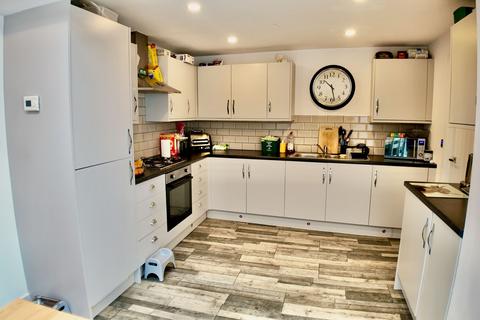 3 bedroom end of terrace house for sale, Elizabeth Street, Pentre, CF41