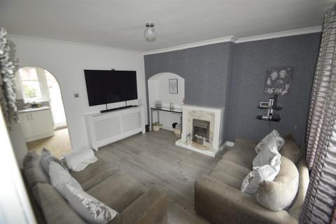 2 bedroom end of terrace house for sale, Thompson Road, Dagenham