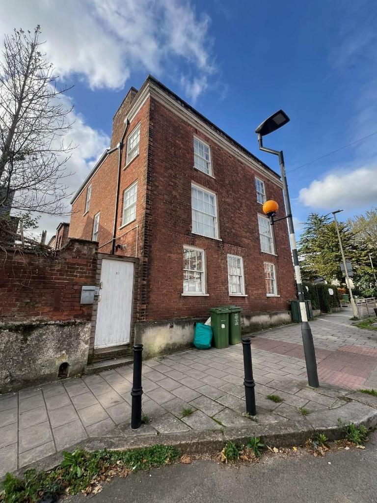 2 bedroom flat to rent