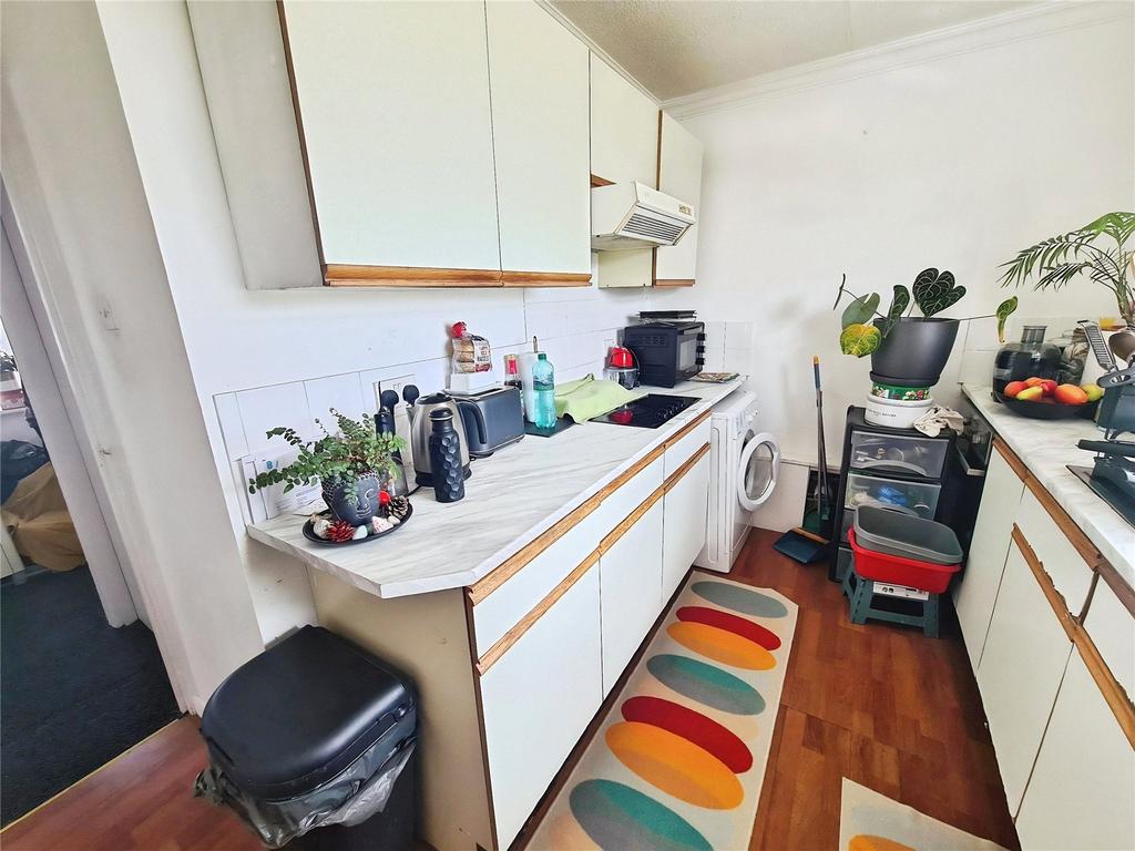 Apartment in Southampton - View 3