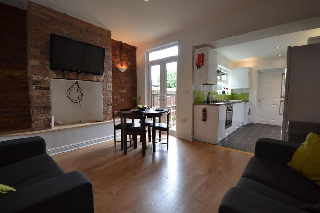 4 bedroom house to rent