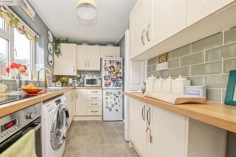 2 bedroom detached bungalow for sale, Yew Tree Rise, Pinewood, Ipswich