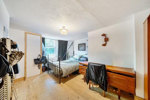 2 bedroom flat for sale, Lordship Lane, Dulwich, London, SE22