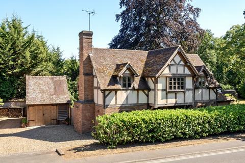 3 bedroom detached house for sale, Portsmouth Road, Cobham, KT11