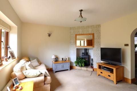 4 bedroom country house for sale, Wrexham Road, Tarporley
