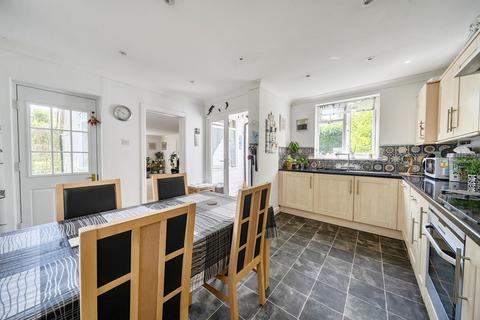 4 bedroom bungalow for sale, Hadlow Road, Tonbridge, TN10