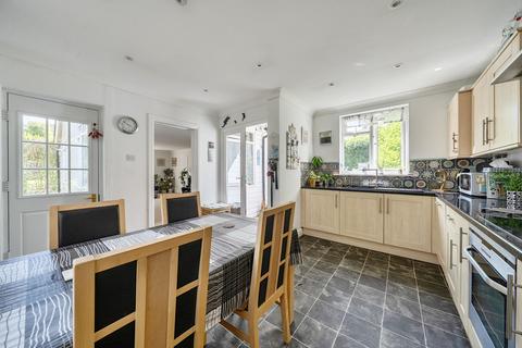 4 bedroom bungalow for sale, Hadlow Road, Tonbridge, TN10