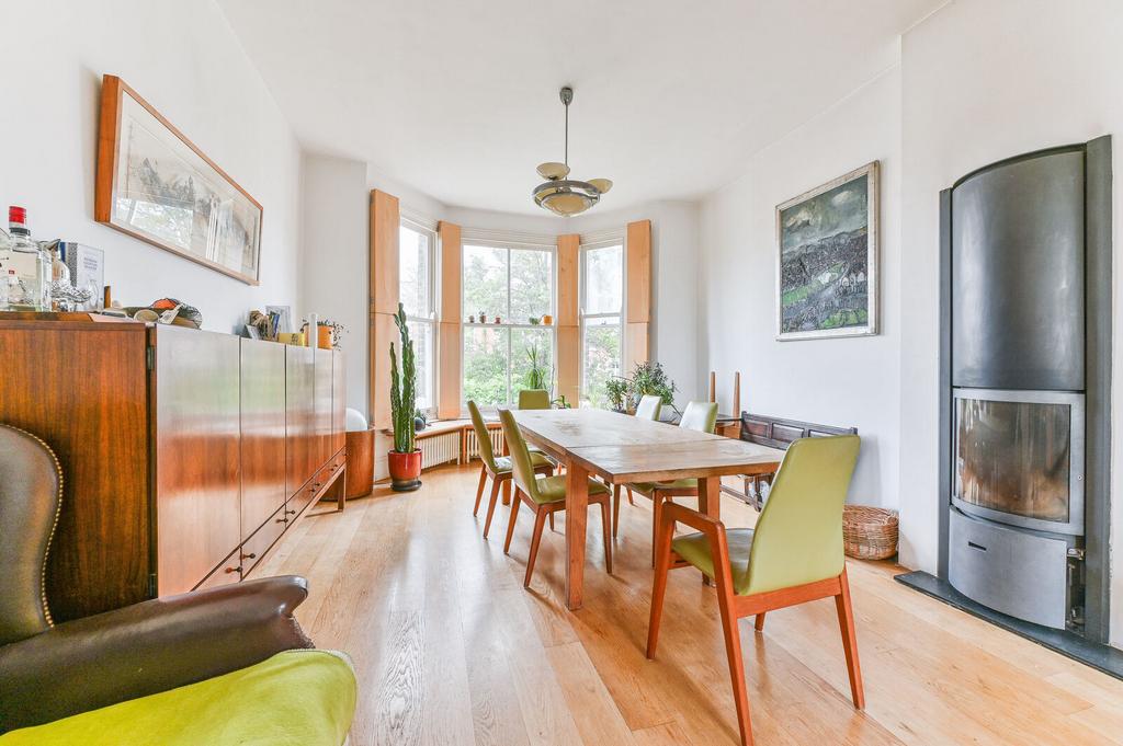 Dining room, fireplace