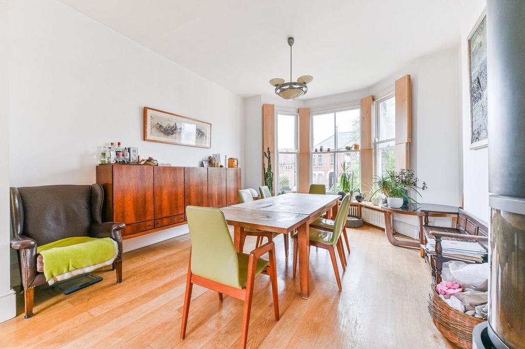 Dining room, fireplace