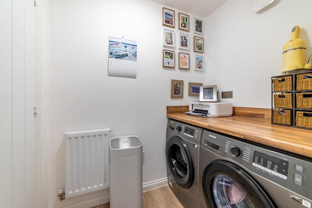 Utility room, utility