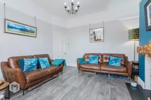 4 bedroom semi-detached house for sale - View 5