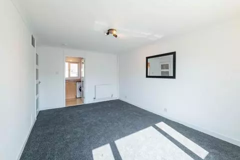 1 bedroom flat for sale - View 4
