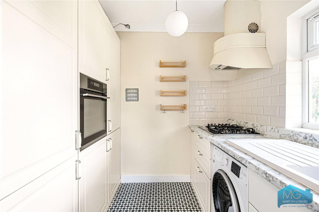 Apartment in London, Finchley - View 2