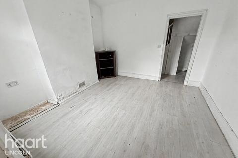 2 bedroom terraced house for sale, Portland Street, Lincoln