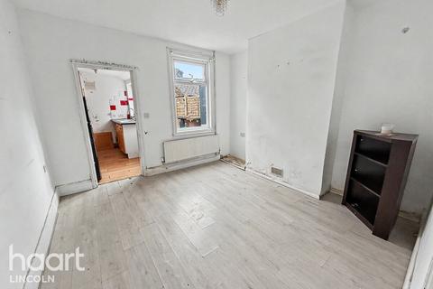 2 bedroom terraced house for sale, Portland Street, Lincoln