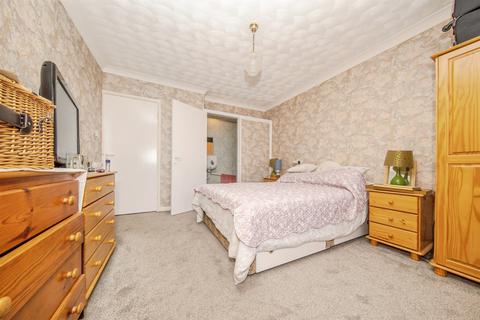 2 bedroom detached bungalow for sale, Chapman Road, Clacton-On-Sea