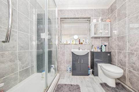 2 bedroom detached bungalow for sale, Chapman Road, Clacton-On-Sea