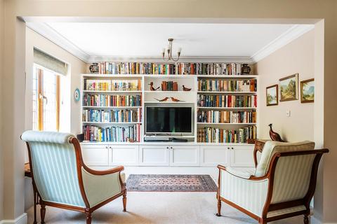 5 bedroom detached house for sale, WILLOW WALK, GREAT BOOKHAM, KT23