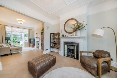 4 bedroom end of terrace house for sale, Wakehurst Road, London SW11