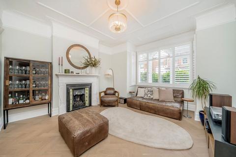 4 bedroom end of terrace house for sale, Wakehurst Road, London SW11