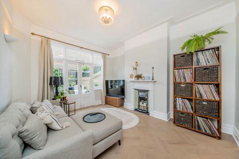 4 bedroom end of terrace house for sale, Wakehurst Road, London SW11