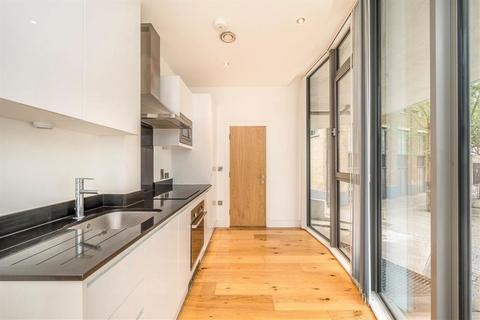 Studio to rent, Seager Place, London SE8