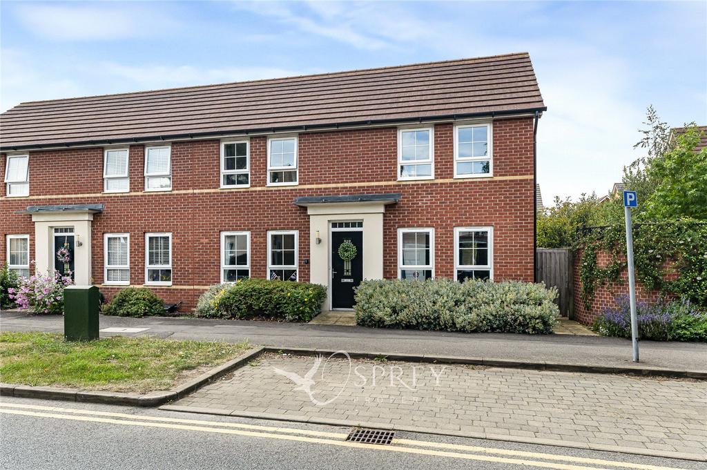 3 bedroom semi-detached house to rent