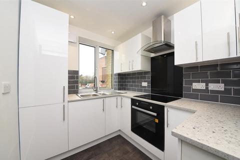 2 bedroom flat to rent, Great North Road, New Barnet, EN5