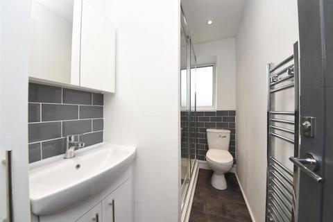 2 bedroom flat to rent, Great North Road, New Barnet, EN5