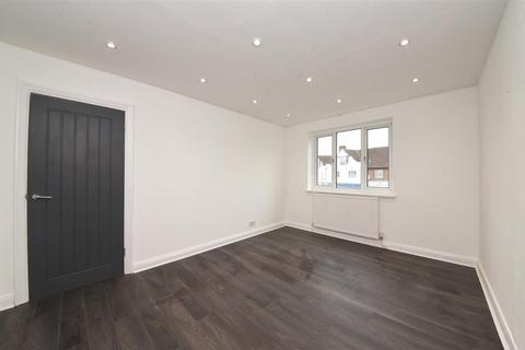 2 bedroom flat to rent, Great North Road, New Barnet, EN5