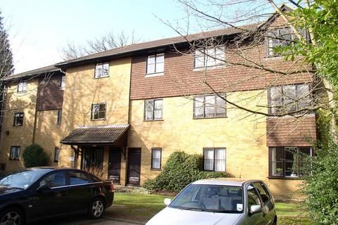 2 bedroom apartment to rent, Collingwood Place, Walton on Thames, Surrey