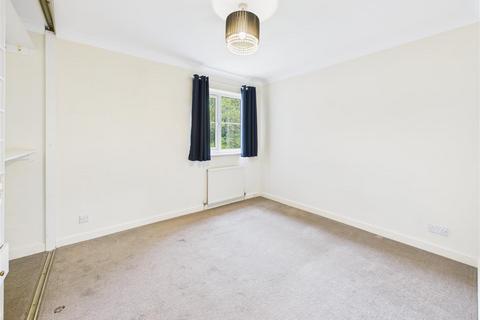 2 bedroom apartment to rent, Collingwood Place, Walton on Thames, Surrey