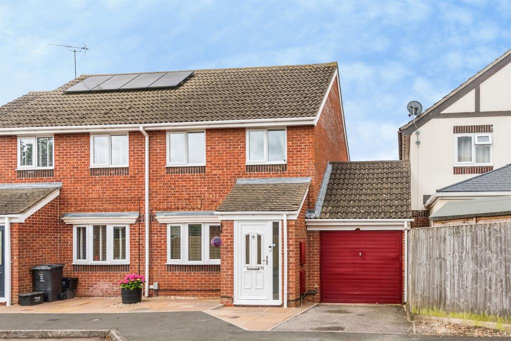 3 bedroom semi-detached house for sale
