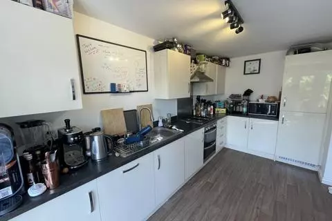 1 bedroom in a house share to rent - View 5
