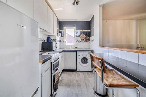Studio for sale, Pomander Crescent, Walnut Tree, Milton Keynes