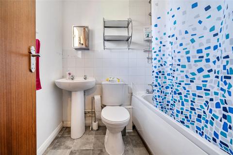 Studio for sale, Pomander Crescent, Walnut Tree, Milton Keynes