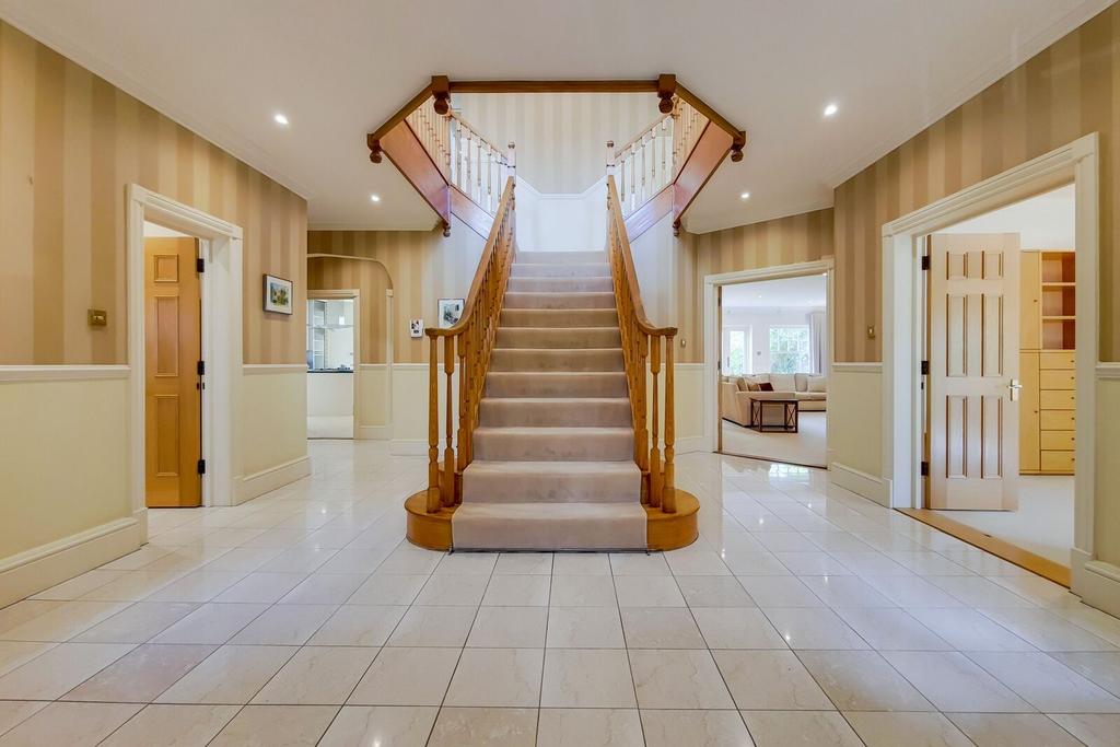 House in London, The Hyde, Hendon - View 2