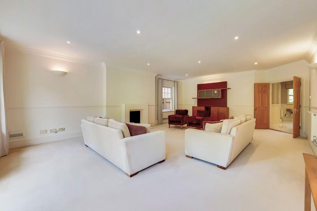 House in London, The Hyde, Hendon - View 5