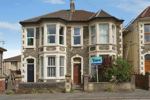 2 bedroom ground floor flat for sale, North Street, Downend, BRISTOL