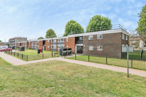 Canfield Road, RAINHAM, Essex, RM13