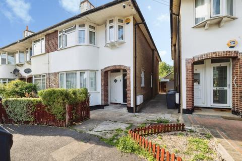 2 bedroom maisonette for sale, Kingsley Gardens, London, E4